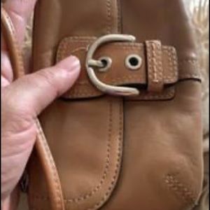 Beautiful coach wristlet